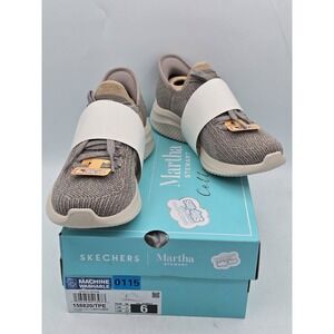 Skechers Womens Martha Stewart Ultra Flex 3.0 Slip-ins - Daylight Taupe‎ Sz 6 M